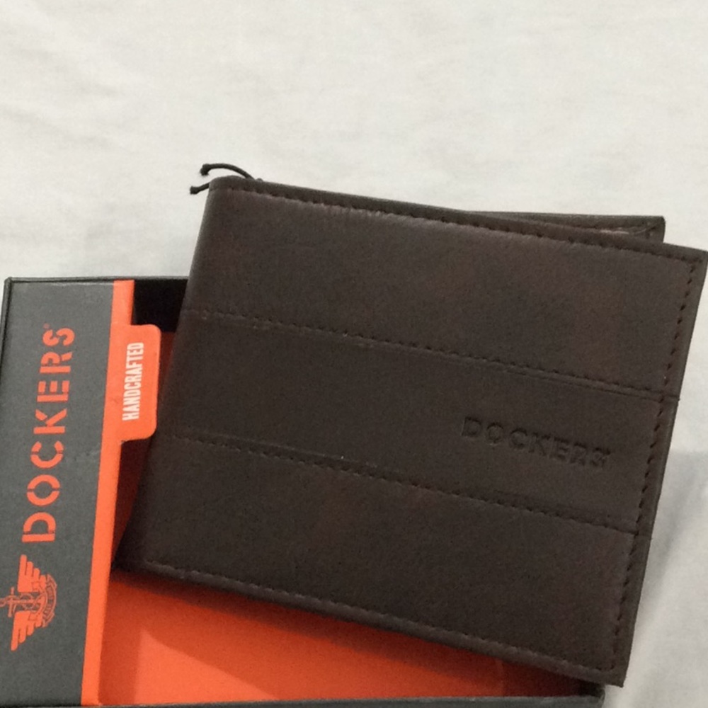Dockers Men’s RFID Security Blocking Bifold Wallet